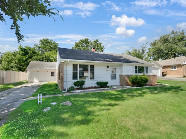 55 Apple Ln, Park Forest, IL 60466