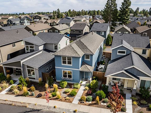 3rd image of 61058 SE Sydney Harbor Dr