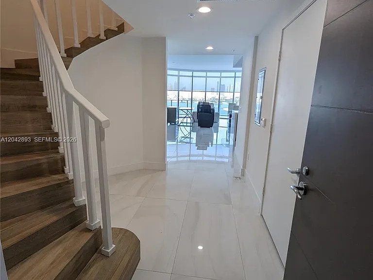 17111 E Biscayne Blvd #1011 — Photo 10