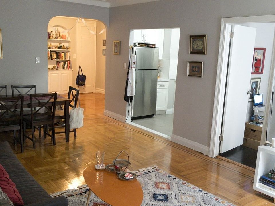 1st image of 240 E 18th St APT 1F