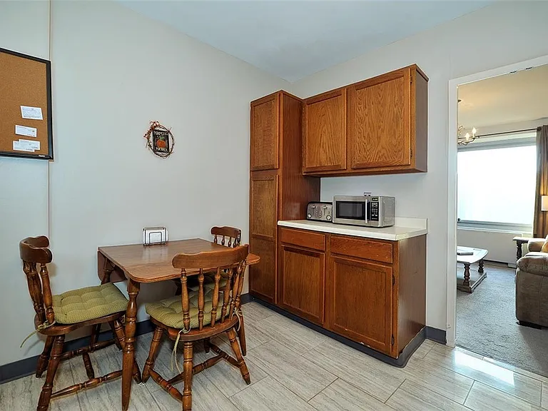 320 Fort Duquesne Blvd #8M — Photo 10
