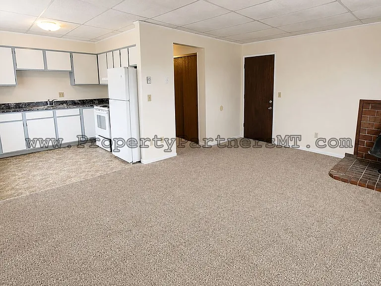 311 S 15th Ave — Photo 3