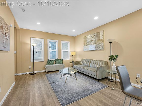 5th image of 8857 Charlevoix St