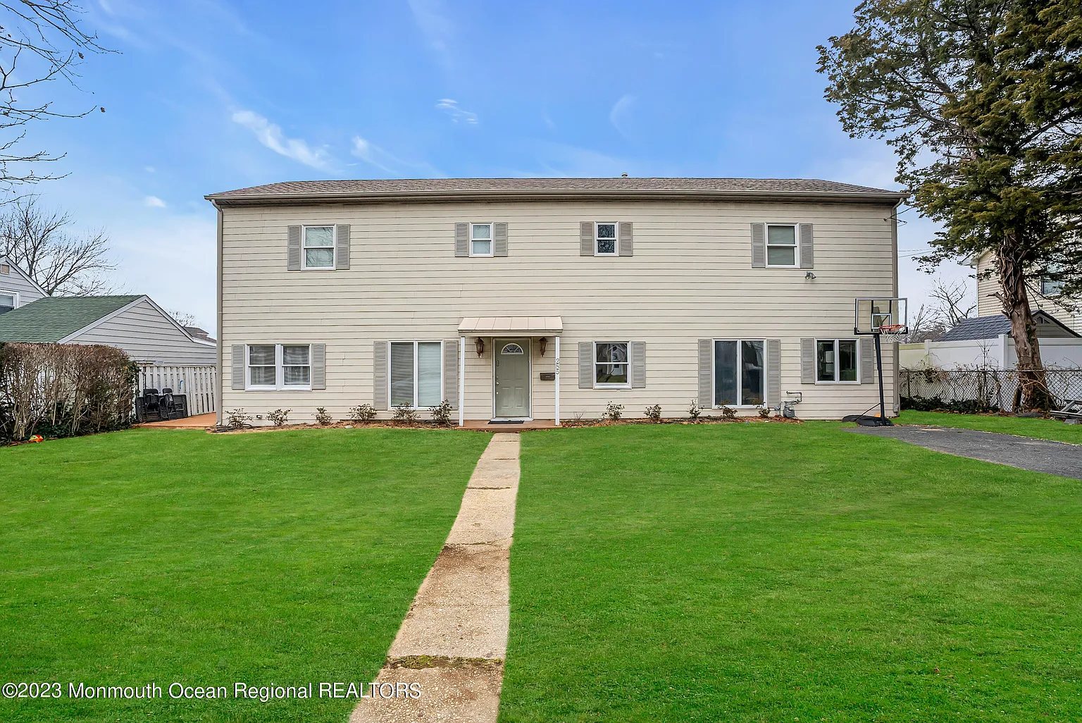 285 Highland Avenue photo 1