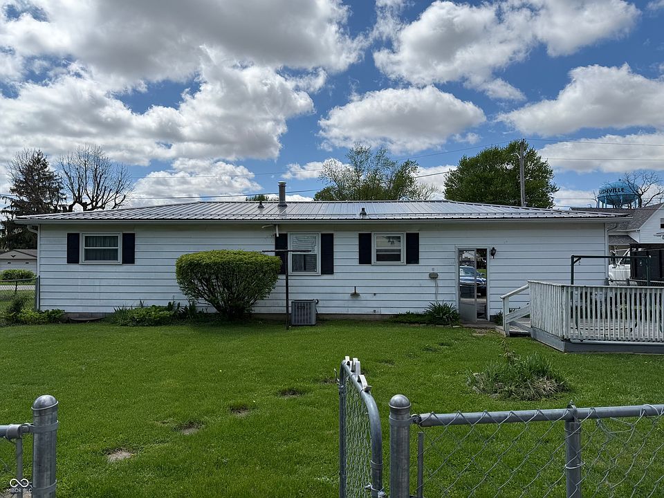 2nd image of 1030 N Benjamin St