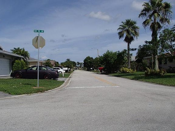 3rd image of 8225 NW 98th Ave