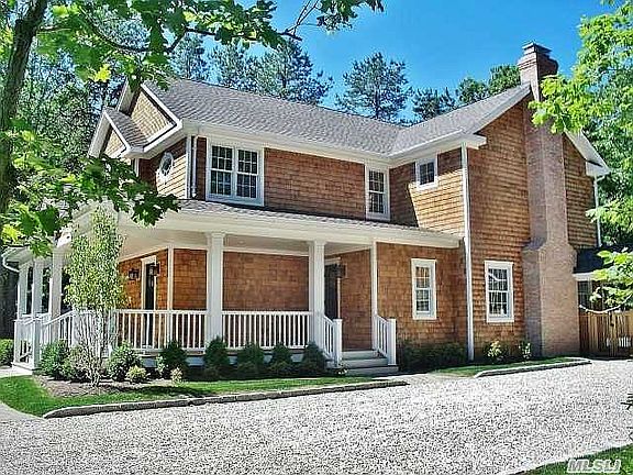 2nd image of 8 Wood Lot Ln