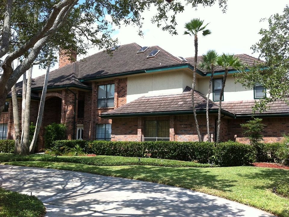 1st image of 3201 Banyan Cir