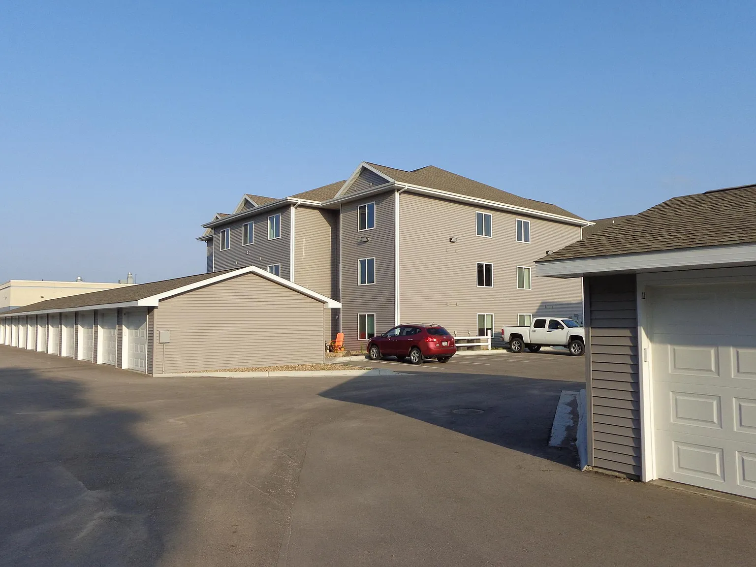 2 bed, 1160 sqft, $1,200 — Photo 2