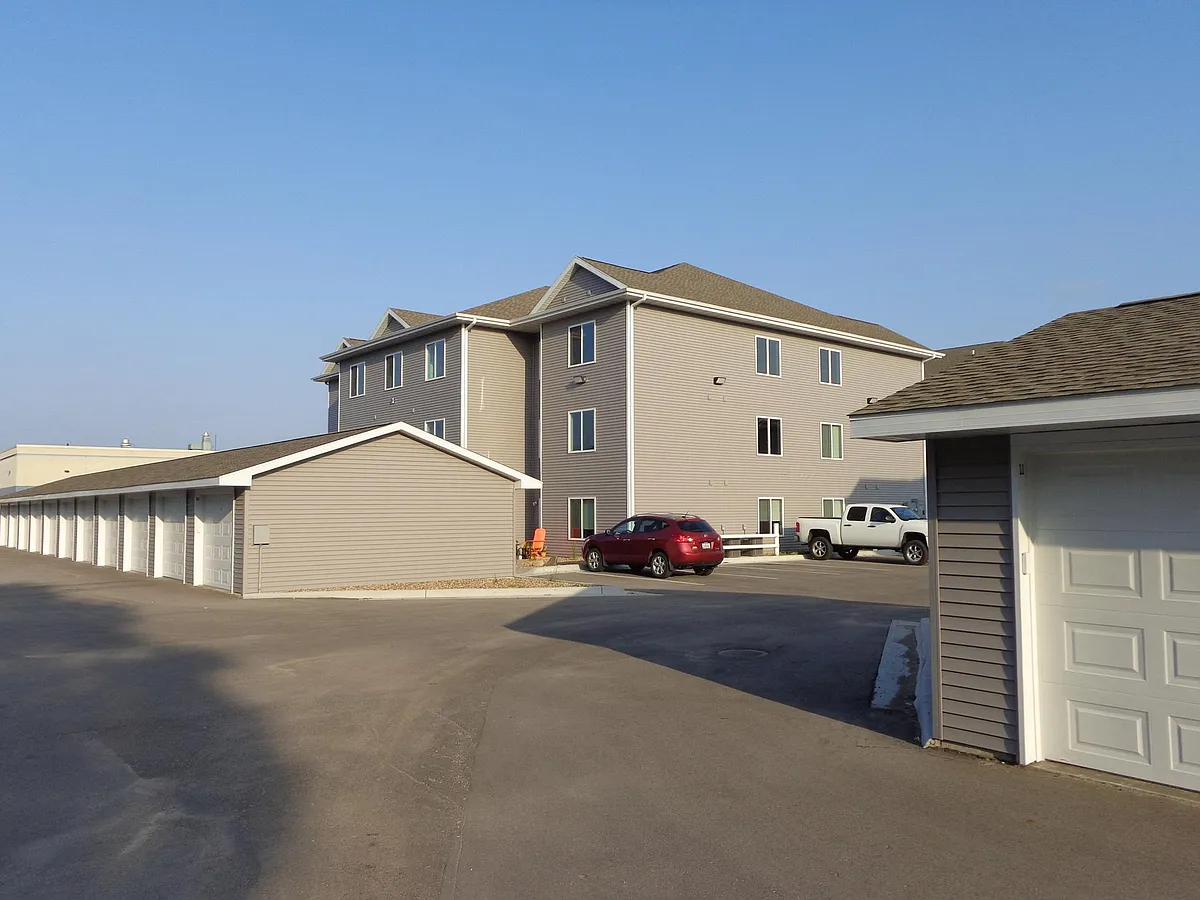Building Photo - 4002 University Ave #112