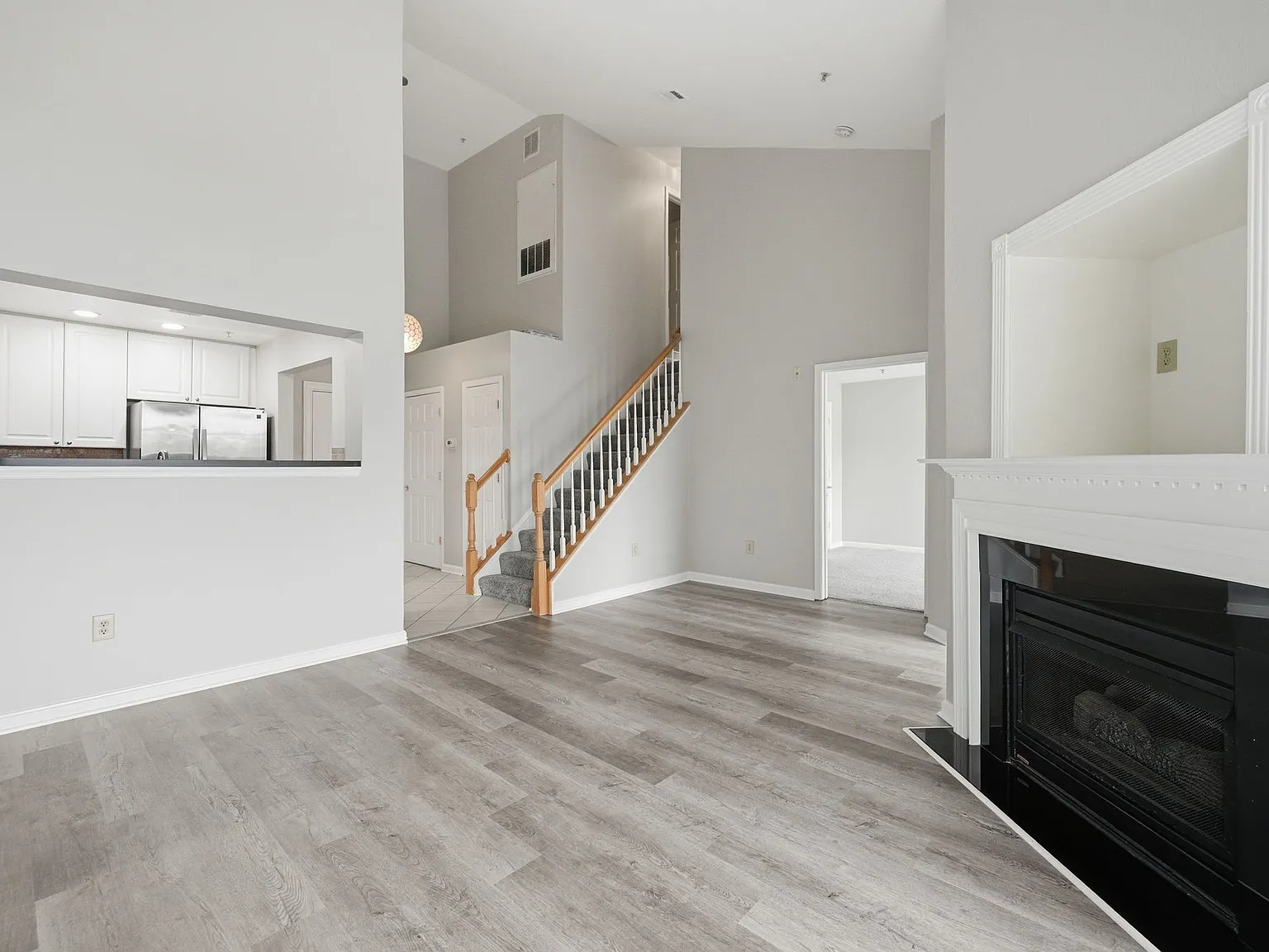 2 bed, 2.5 bath, 1176 sqft, $2,850 — Photo 4