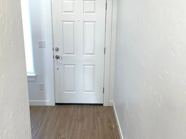 5500 Cherry Ln — Photo 11