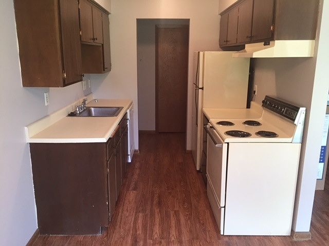1st image of 933 11th Avenue S # Second Fl