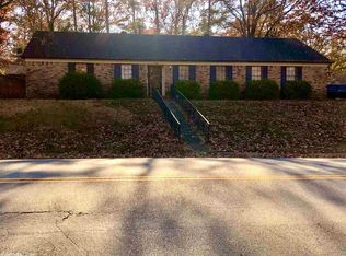 724 N Shackleford Rd, Little Rock, AR 72211