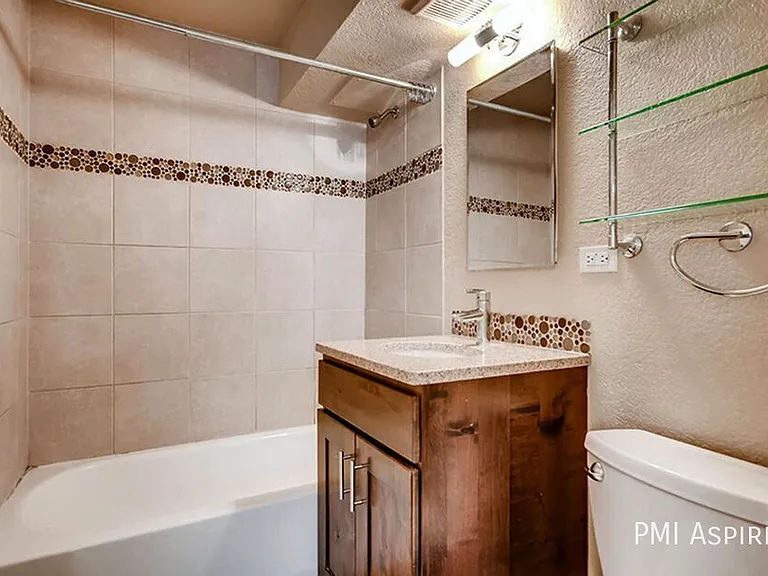 65 N Ogden St #101 — Photo 10