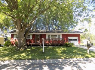 2207 Windsor Rd, Albert Lea, MN 56007
