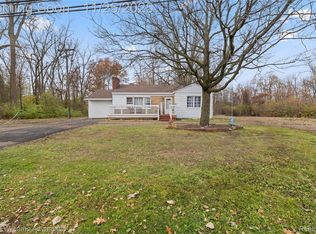 7402 Holland Rd, Taylor, MI 48180