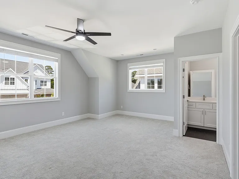 Upstairs bonus room/ bedroom #4