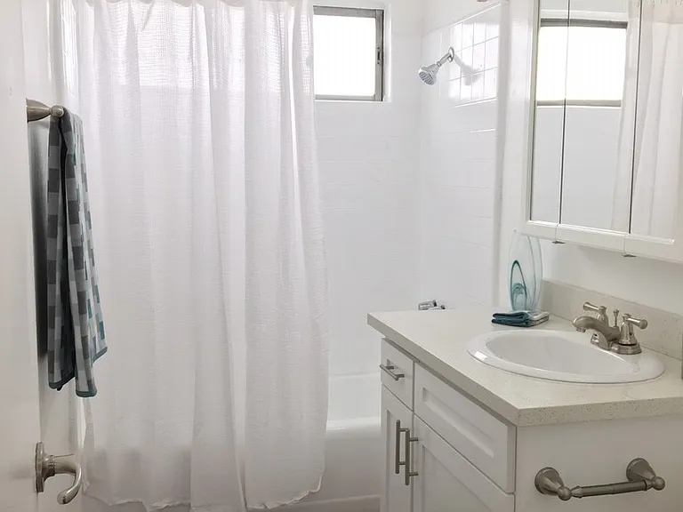 14600 Magnolia Blvd — Photo 22