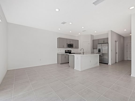 4th image of 8536 Lunar Skye St #2082