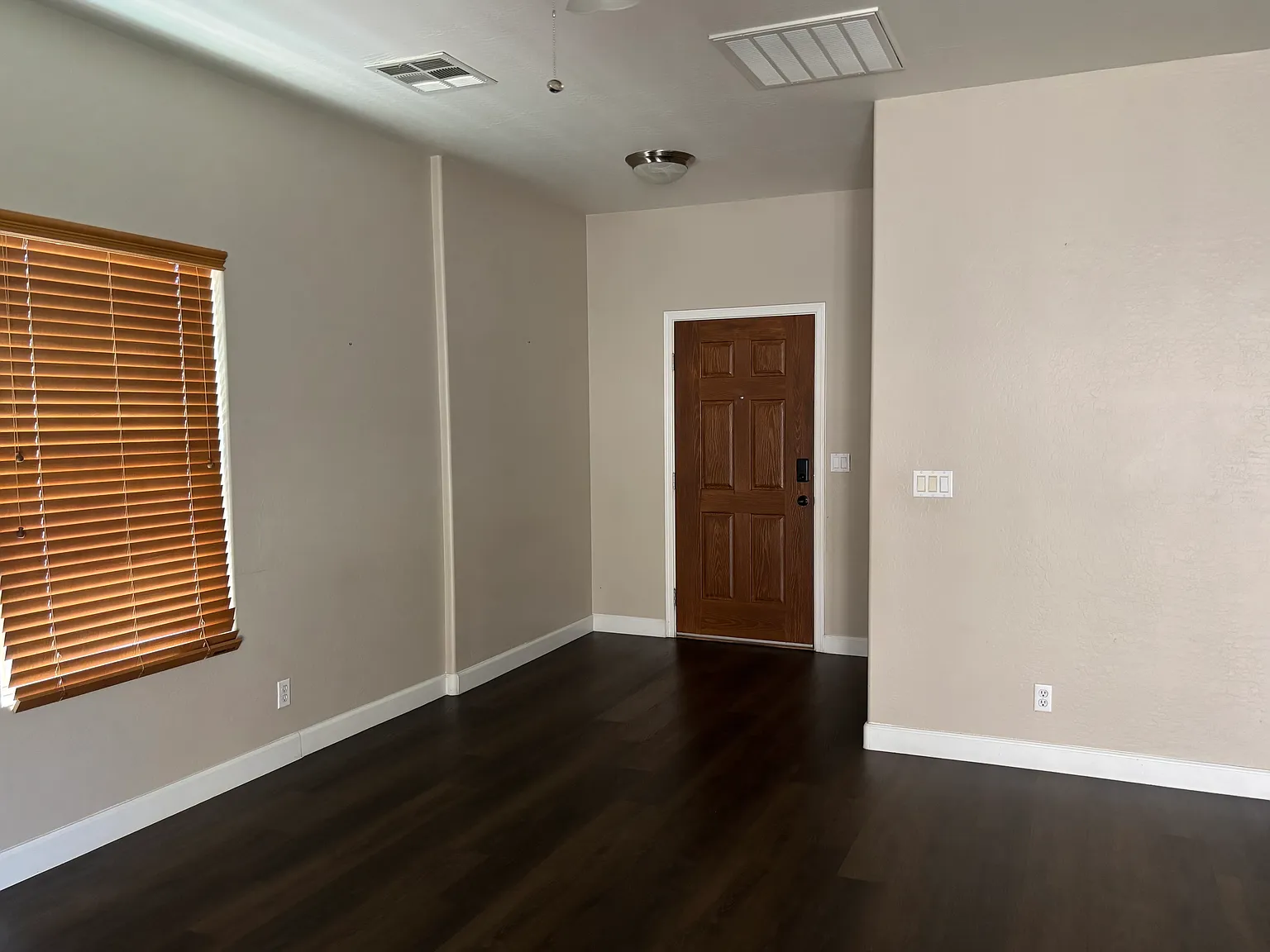 3 bed, 2.5 bath, 1522 sqft, $2,250 — Photo 4