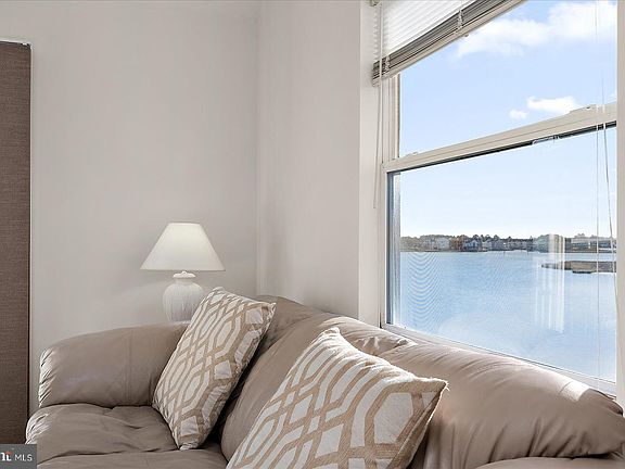 4th image of 30396 Anderson Dr Unit 206