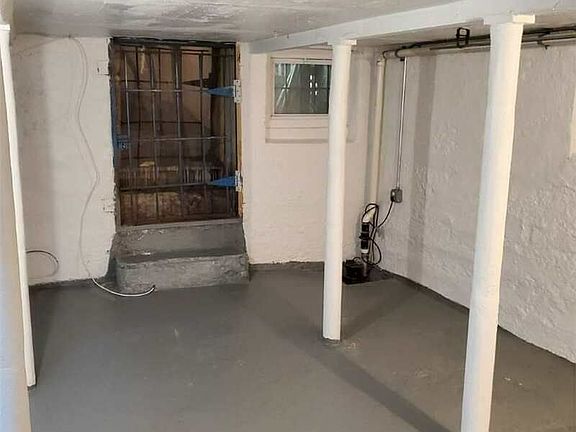 4th image of 4245 27th St