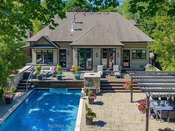 3rd image of 379 River Side Dr