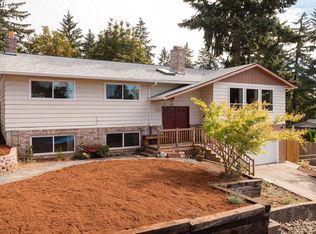 7540 Ridge Dr, Gladstone, OR 97027