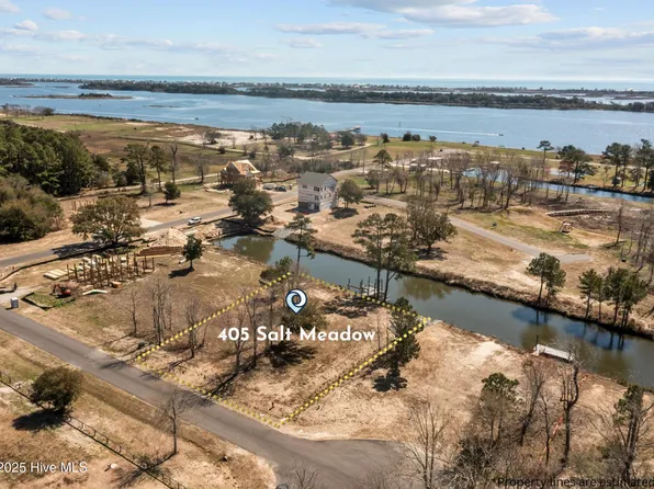 405 Salt Meadow Court, Holly Ridge, NC 28445