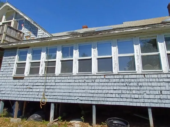 104 Canaan Road, Hartland, ME 04943