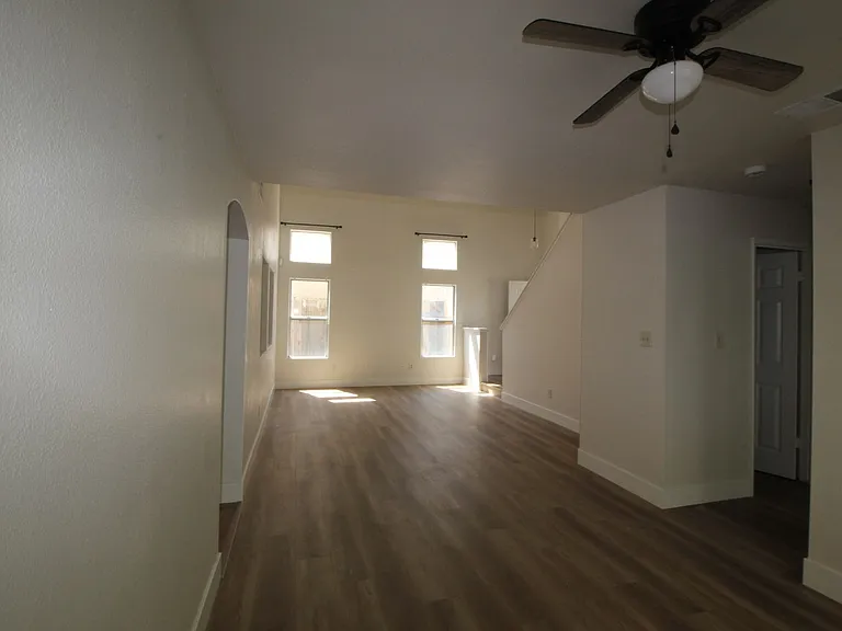 9405 Salinger St — Photo 13