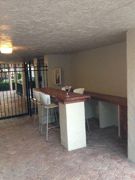 2nd image of 5278 Ne 6 Ave #L