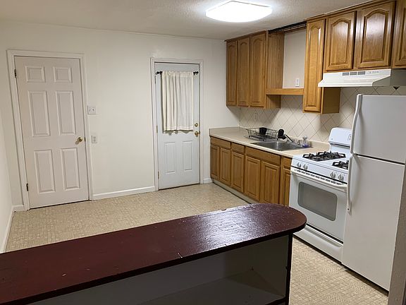 4th image of 1208 Stewart Ave #1/2