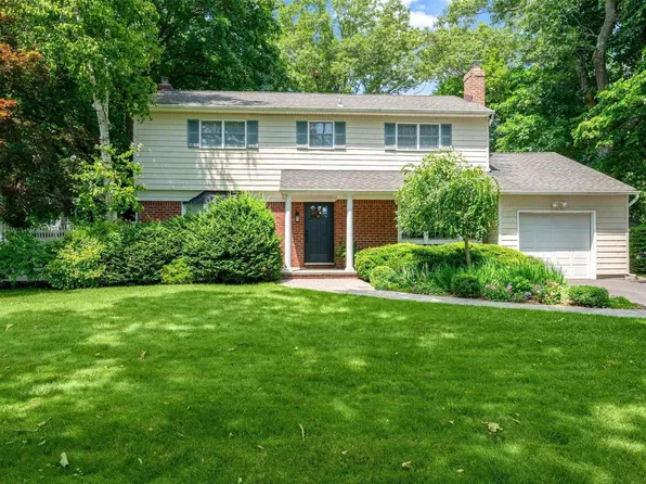 9 Roderick Court, East Northport, NY 11731