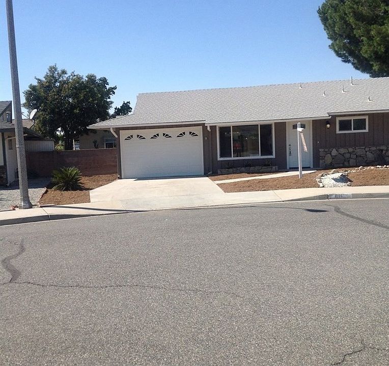 1st image of 611 Whitney Dr