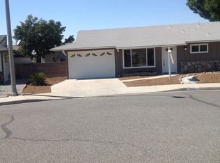 611 Whitney Dr, Hemet, CA 92543