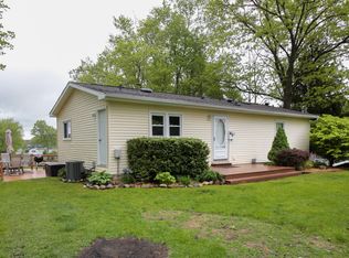 11606 Alling Rd, Plainwell, MI 49080