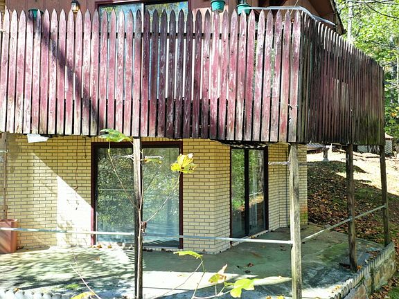 4th image of 306 Chalet Hl