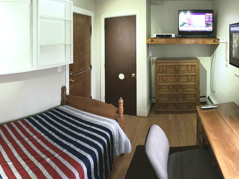 2nd image of 55 School St #3