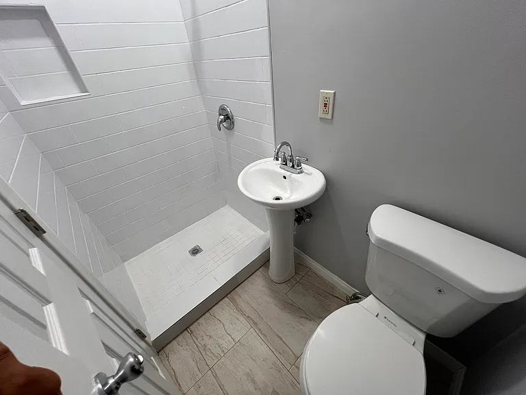 6601 Miramonte Blvd — Photo 23