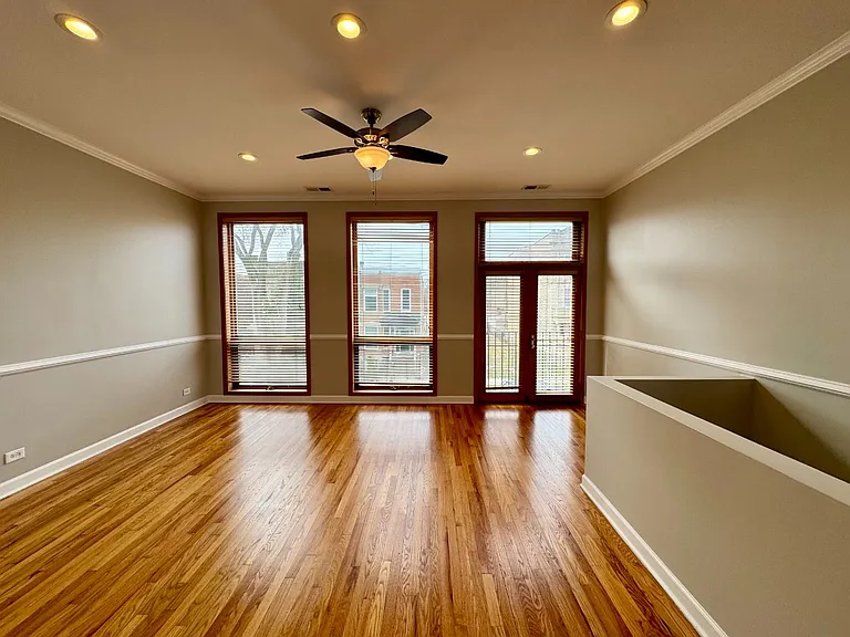 1537 N Fairfield Ave #3 — Photo 3