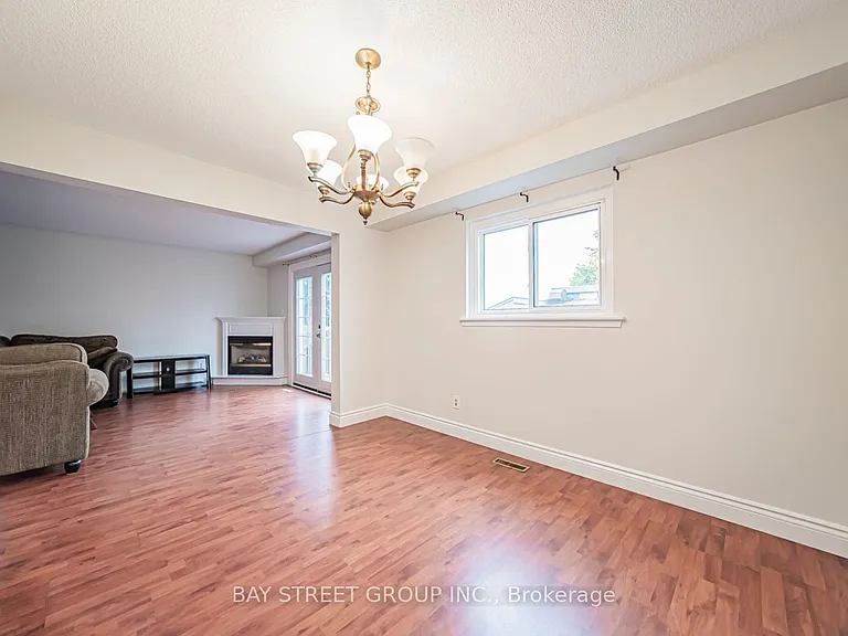296 Killdeer St W — Photo 36