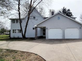 215 W 4th St, Erie, KS 66733
