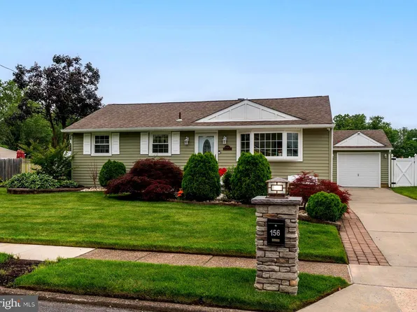 156 Trinity Ave, Blackwood, NJ 08012