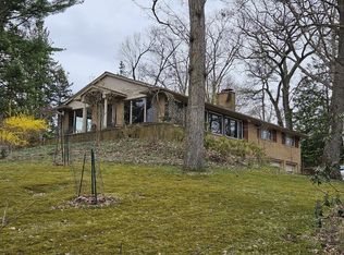 31230 Old Trail Ct, Franklin, MI 48025