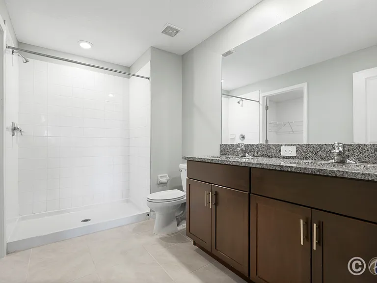15430 Miller Creek Dr — Photo 16