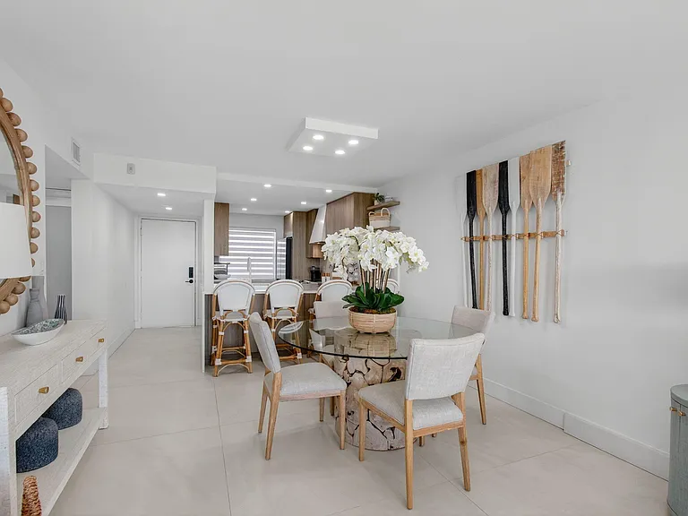 600 Egret Cir #7501 — Photo 6