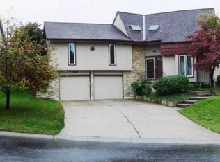 4083 SW Royale Ct, Lees Summit, MO 64082