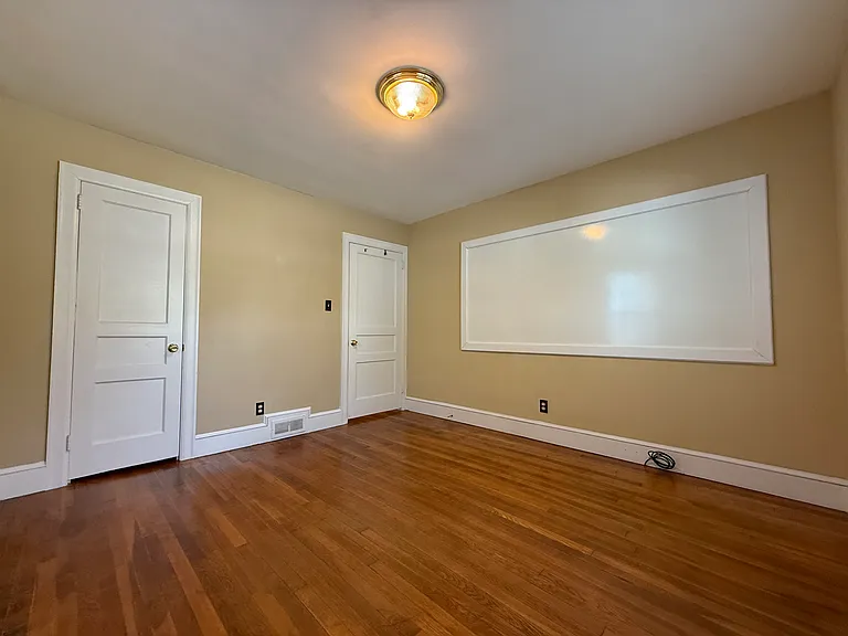 912 Madison Ave — Photo 15